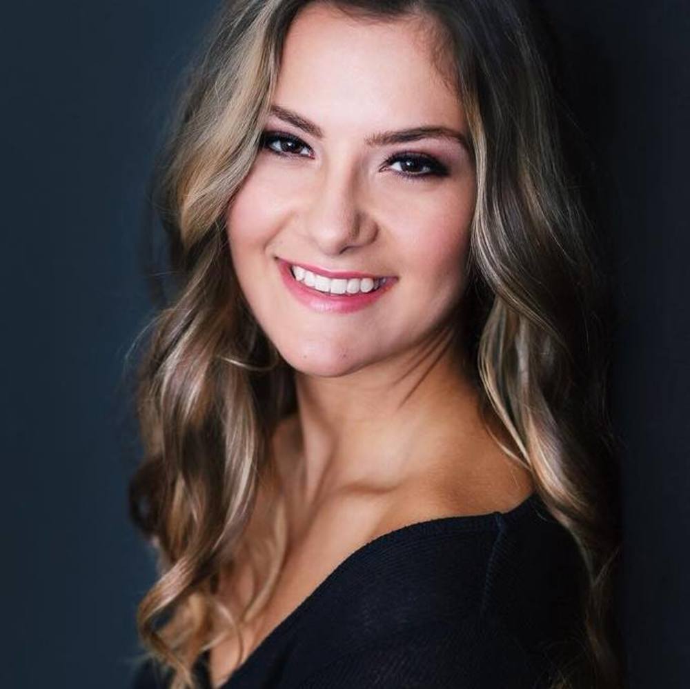 Meet your Posher, Sarina